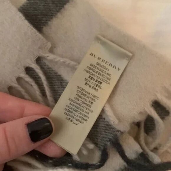 Burberry Women's multi Scarf-wraps - Picture 2 of 4